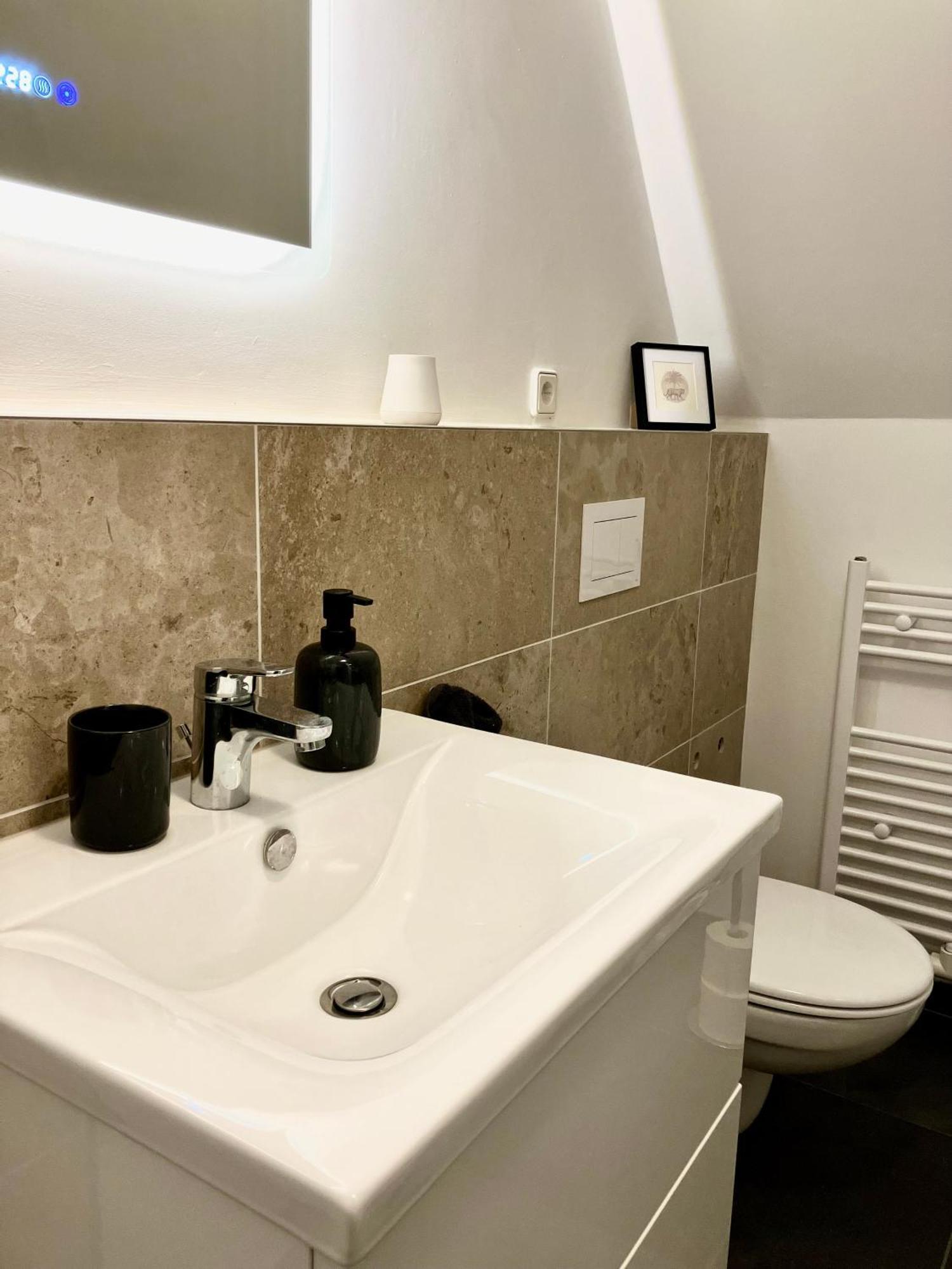 Airport Business Apartment Norderstedt Exteriör bild